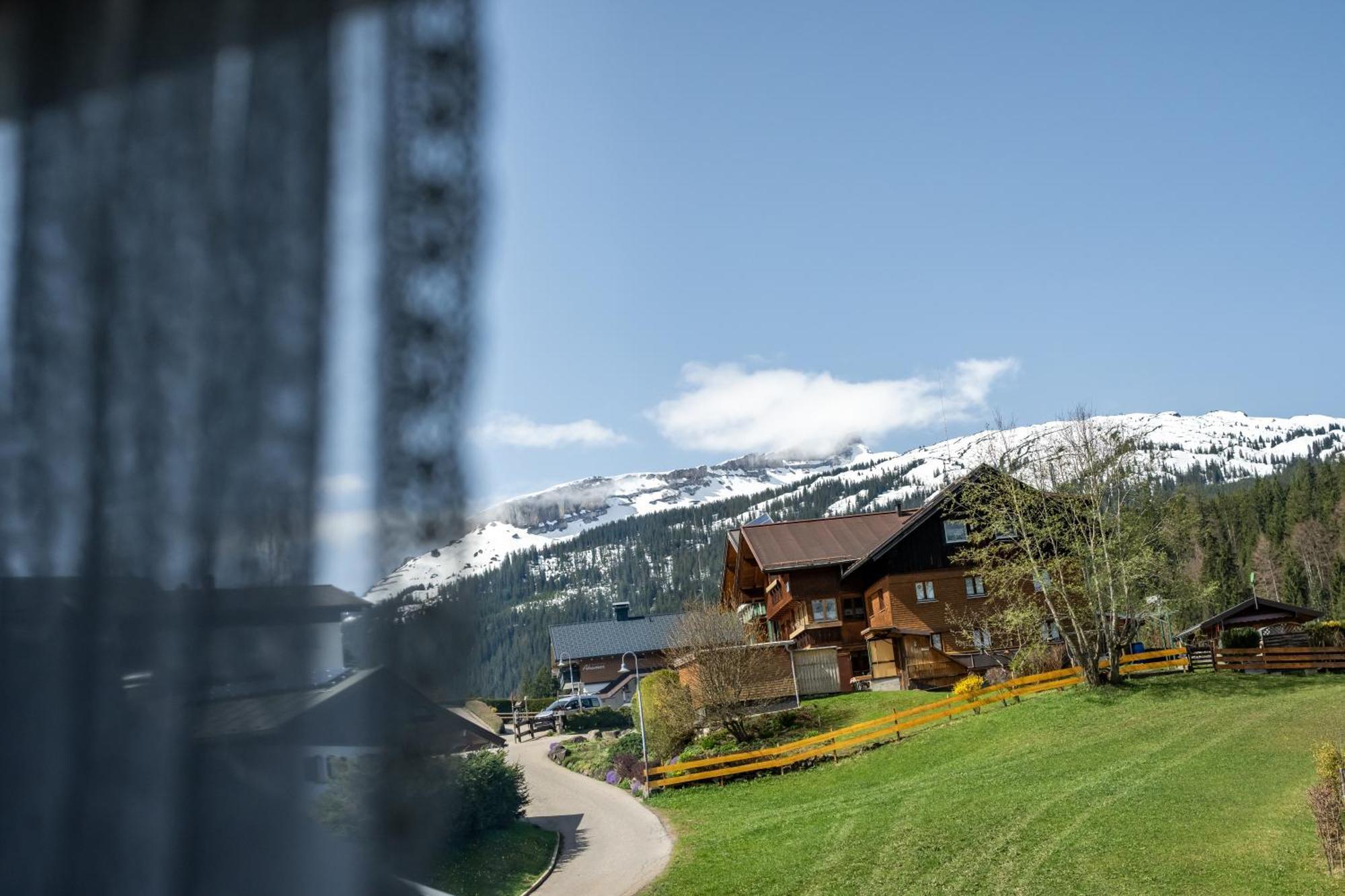 Haus Widdersteinblick Guest house